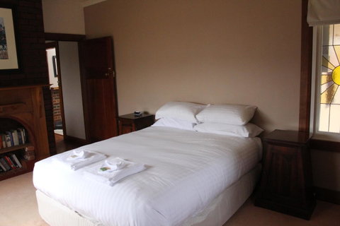 Bridge View Retreat - Accommodation Rockhampton 36