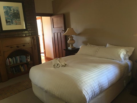 Bridge View Retreat - Accommodation Rockhampton 20