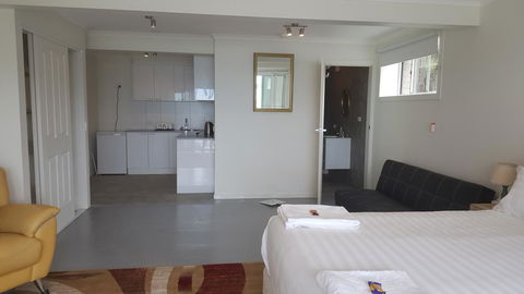 AppleBay Guest House - Accommodation Rockhampton 7
