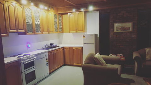 AppleBay Guest House - Accommodation Rockhampton 37