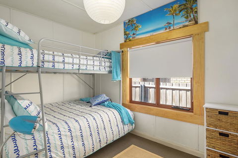 Aqua Beachfront! - Accommodation Rockhampton 13
