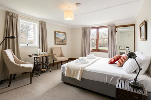 Ratho Farm - Accommodation Rockhampton 0