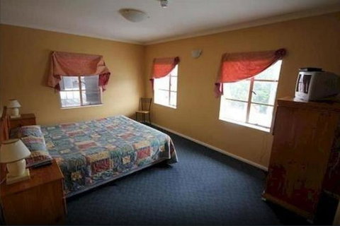Beltana Hotel - Accommodation Rockhampton 3