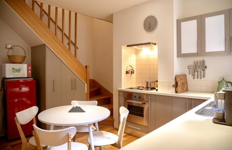 Lotus Gogh Apartment - Accommodation Rockhampton 8
