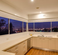 City Lights - Accommodation Rockhampton