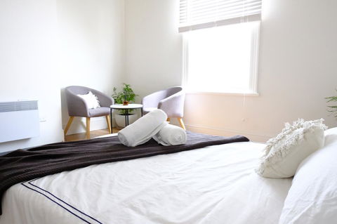 White House - Accommodation Rockhampton 3