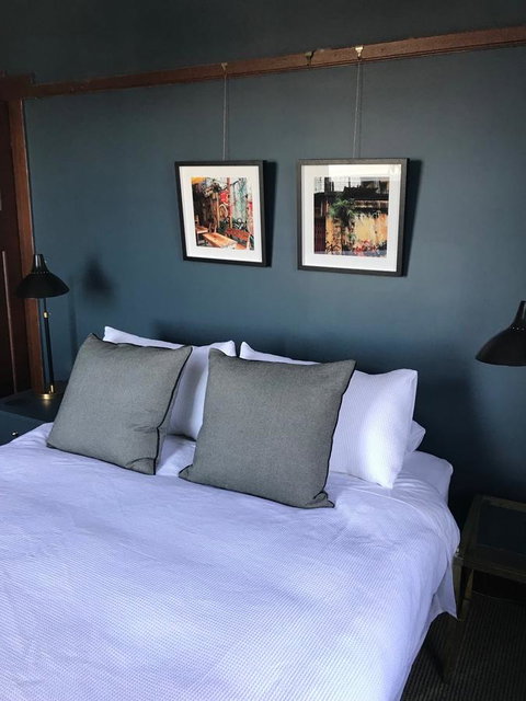 Devine Stays - Rupert #1 NOHO Art Apartment - Accommodation Rockhampton 6