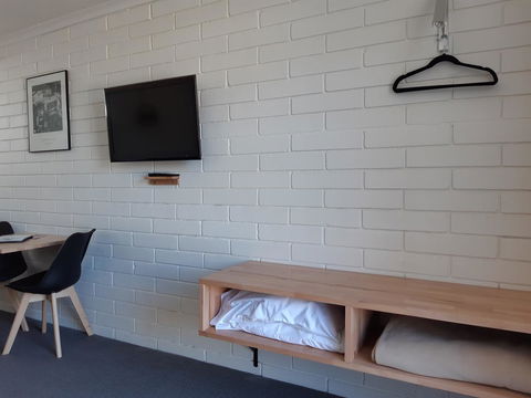 Anchor Wheel Motel - Accommodation Rockhampton 2