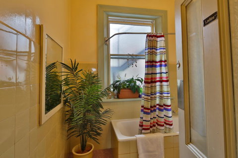 Astor Private Hotel - Accommodation Rockhampton 12