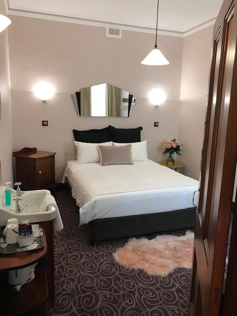 Astor Private Hotel - Accommodation Rockhampton 1