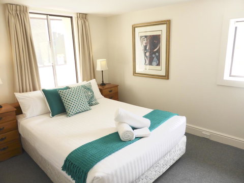 338 On Murray - Accommodation Rockhampton 5