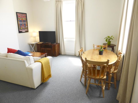 338 On Murray - Accommodation Rockhampton 2