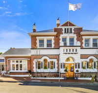 Cygnet Old Bank - Accommodation Rockhampton