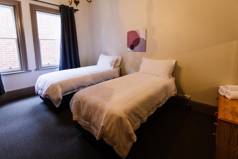 360 Murray - Accommodation Rockhampton 6