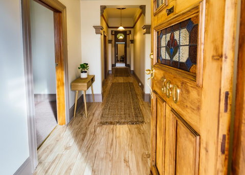 360 Murray - Accommodation Rockhampton 0