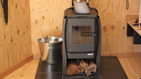 BAY OF FIRES ECO HUT Off Grid Experience At Binalong Bay - Accommodation Rockhampton 16