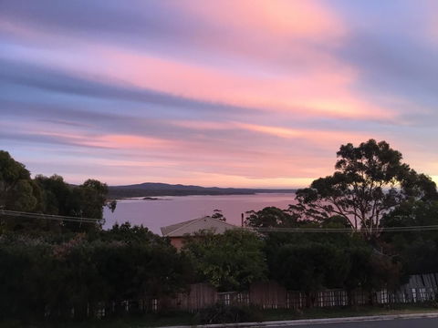 GRANITE BEACH HOUSE @ Bay Of Fires - Accommodation Rockhampton 0