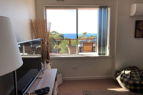 BAY OF FIRES SEACHANGE Ocean Frontage - Accommodation Rockhampton 1