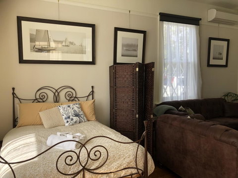 The Port Masters Lodgings - Accommodation Rockhampton 5