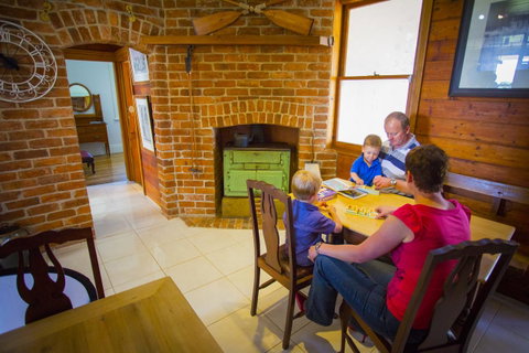 The Port Masters Lodgings - Accommodation Rockhampton 16