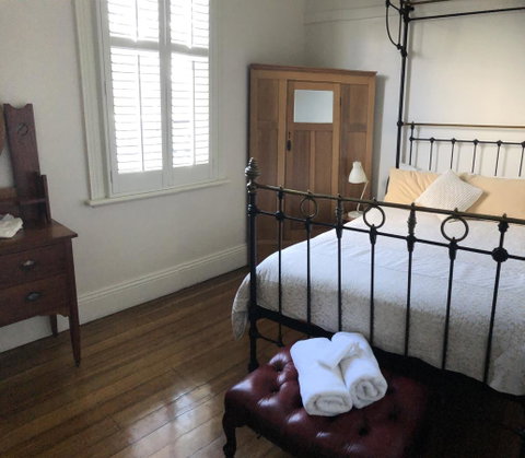 The Port Masters Lodgings - Accommodation Rockhampton 1