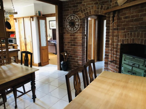 The Port Masters Lodgings - Accommodation Rockhampton 10