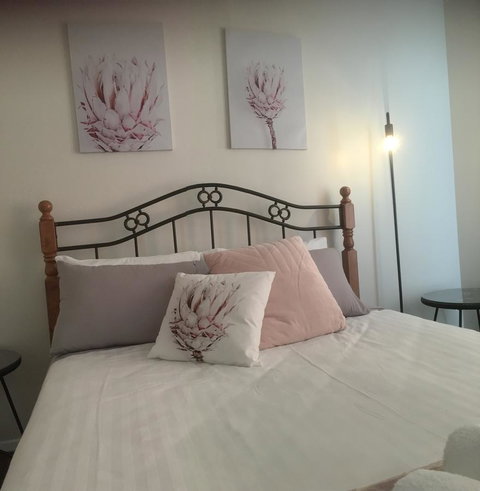 3ree- Spacious & Charming Apartment - Accommodation Rockhampton 3