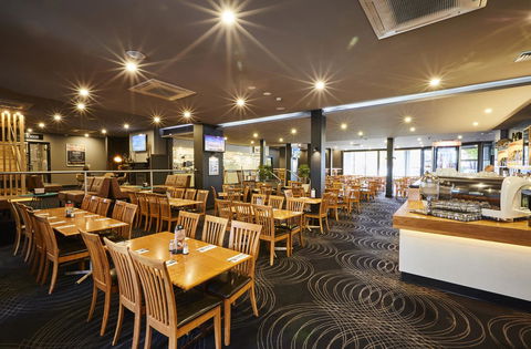 Mornington Hotel - Accommodation Rockhampton 11