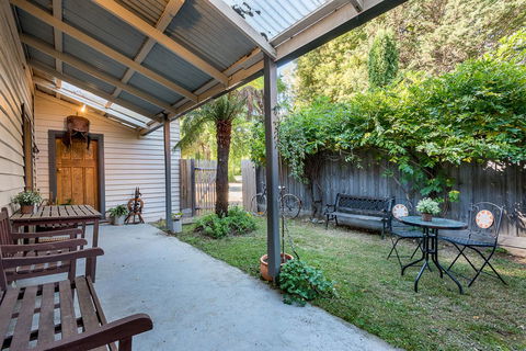 Avalon House - Accommodation Rockhampton 32