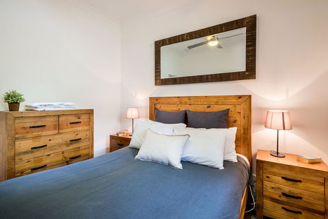 Avalon House - Accommodation Rockhampton 5