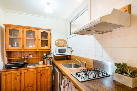 Avalon House - Accommodation Rockhampton 43