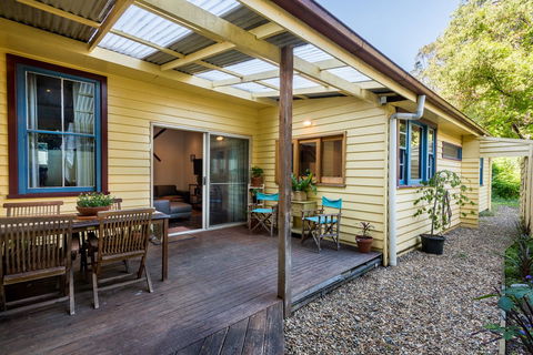 Avalon House - Accommodation Rockhampton 9