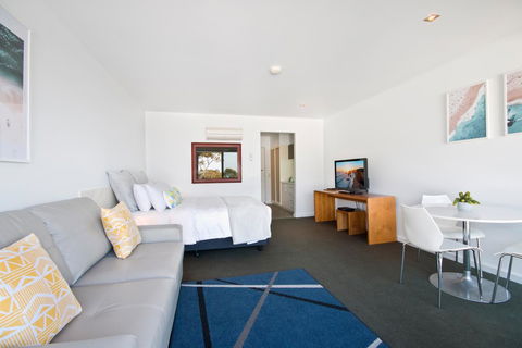 Lorne Bay View Motel - Accommodation Rockhampton 10