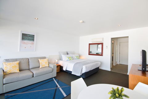 Lorne Bay View Motel - Accommodation Rockhampton 11