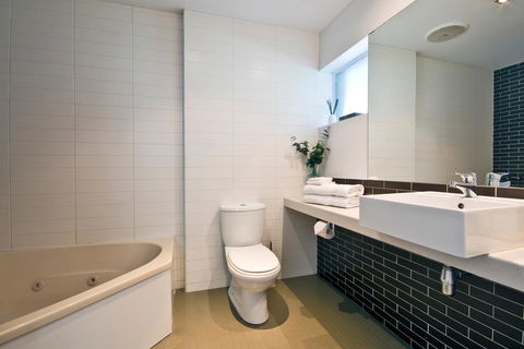 Lorne Bay View Motel - Accommodation Rockhampton 6