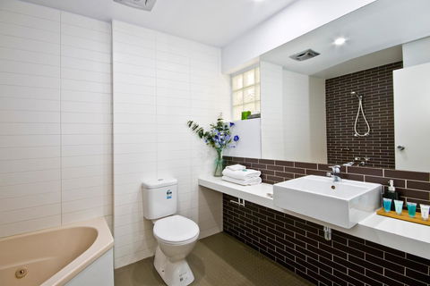 Lorne Bay View Motel - Accommodation Rockhampton 35