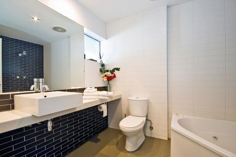 Lorne Bay View Motel - Accommodation Rockhampton 5