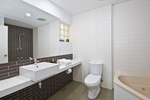 Lorne Bay View Motel - Accommodation Rockhampton 30