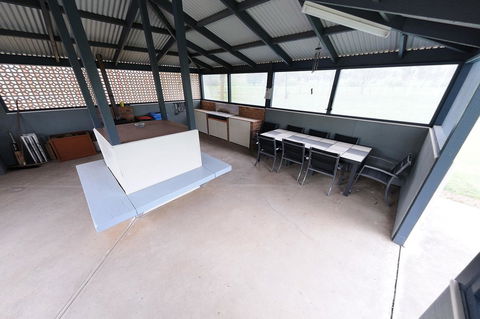 Greenvale Holiday Units - Accommodation Rockhampton 10
