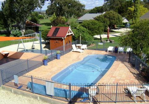Greenvale Holiday Units - Accommodation Rockhampton 15