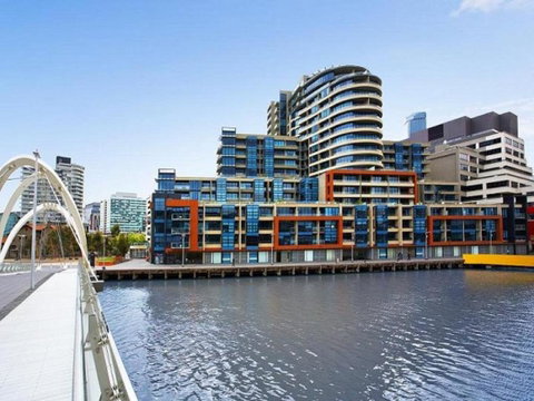 Melbourne Holiday Apartments Flinders Wharf - Accommodation Rockhampton 11