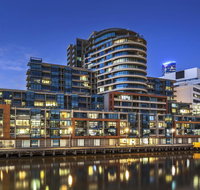 Waterfront Melbourne Apartments - Accommodation Rockhampton