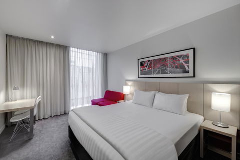 Travelodge Hotel Melbourne Docklands - Accommodation Rockhampton 0