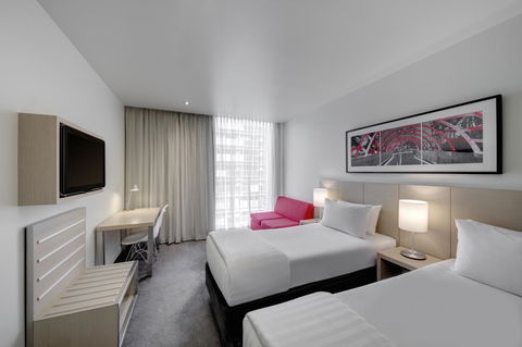 Travelodge Hotel Melbourne Docklands - Accommodation Rockhampton 2