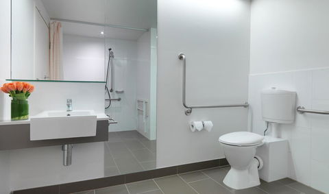 Travelodge Hotel Melbourne Docklands - Accommodation Rockhampton 19