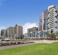 Docklands Private Collection - New Quay - Accommodation Rockhampton