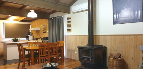 Day Dream Cottage - Accommodation Rockhampton 2