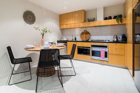 Auguste, Melbourne CBD Private Accommodation With Parking - Accommodation Rockhampton 9