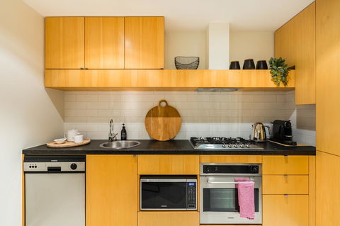 Auguste, Melbourne CBD Private Accommodation With Parking - Accommodation Rockhampton 10