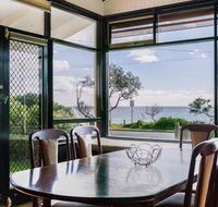 Beach Front Beauty - Ocean front views - Accommodation Rockhampton
